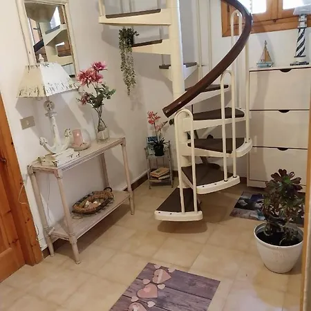 Holiday home Villetta Ciprea